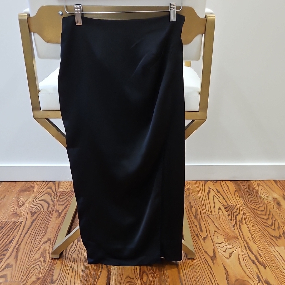 Elegant Black Women's Skirt
